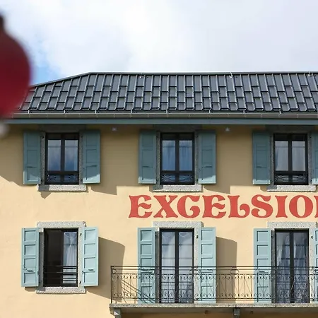 Excelsior & Szálloda